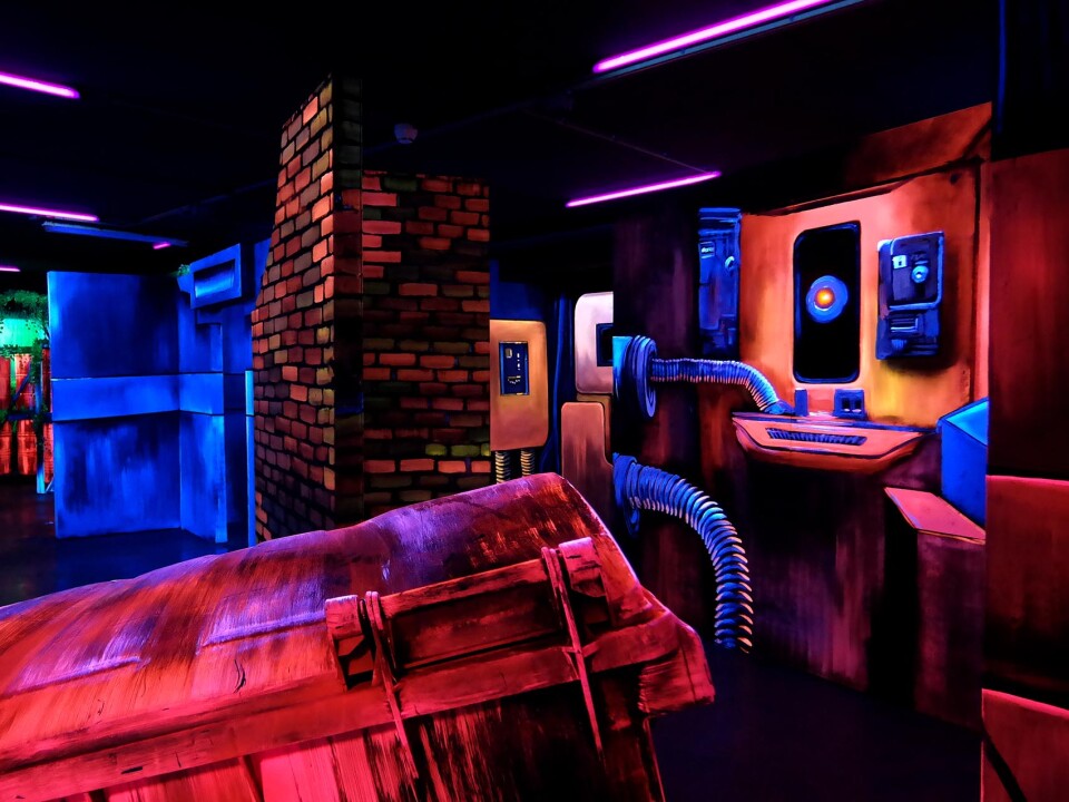 ICOBO FunZone Zwolle lasergame arena 01