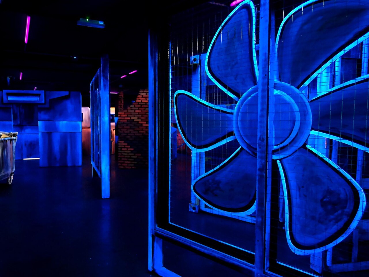 ICOBO FunZone Zwolle lasergame arena 02